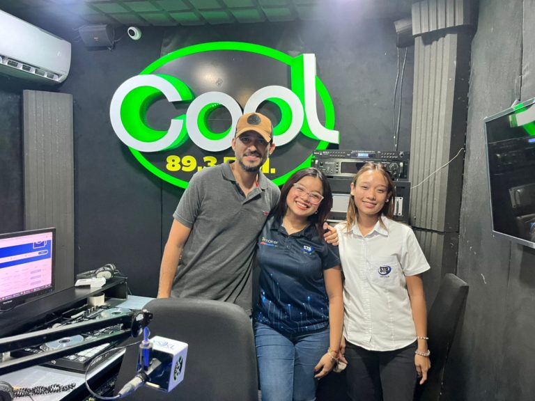 ENTREVISTA RADIO COOL 89.3